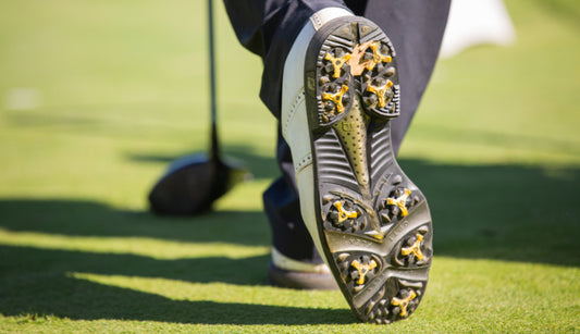 Paso firme en el green: Cómo elegir zapatos de golf adecuados